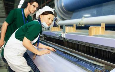 江蘇如東構(gòu)建'工匠搖籃' 校企合作釋放產(chǎn)學(xué)研融合紅利，助推紡織技術(shù)開發(fā)